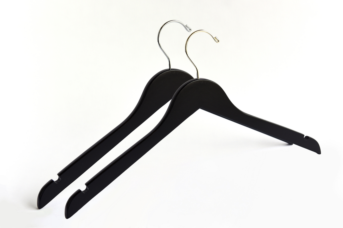 LUXURY Matte Black Non Slip Wooden Hangers – RoyalHangers.com
